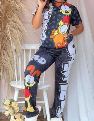 Conjunto largo negro Conjunto largo animado.